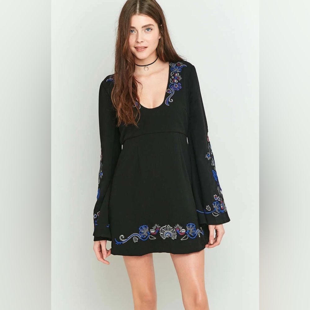 Free People holiday folk floral embroidered bell sleeve dress womens 4 bohemain - Picture 2 of 14